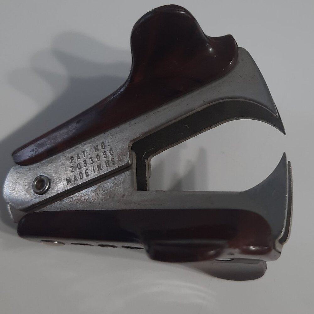 Ace Staple Remover Extractor Puller Brown Bakelite Vintage USA